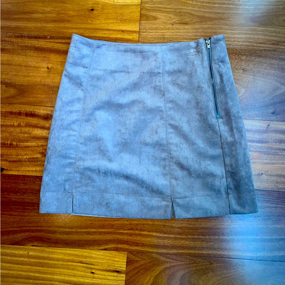 Suede tan Skirt!